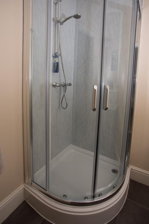 Albert Hotel Disley Zimmer foto